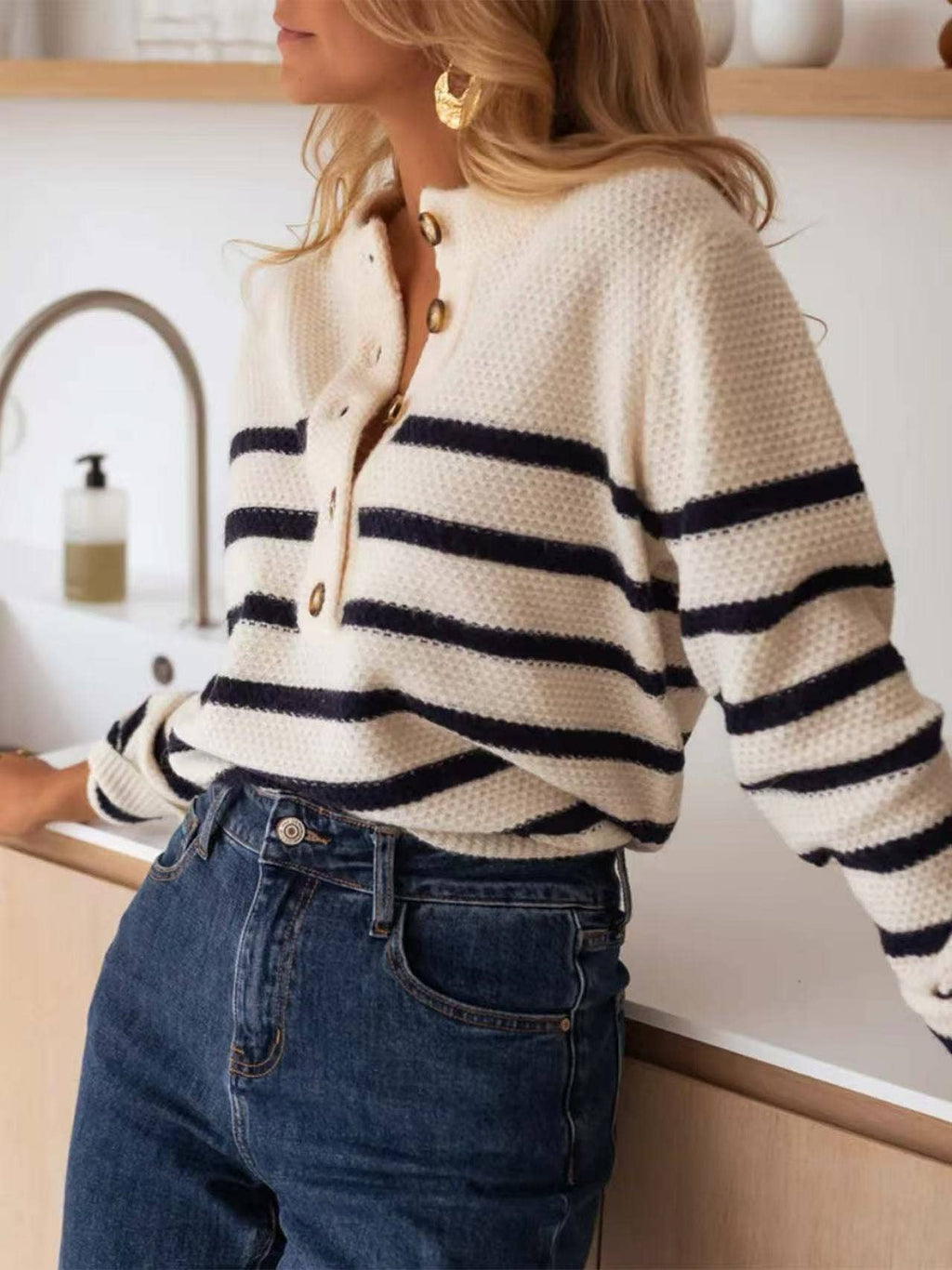 Striped Pullover Sweater (Cream/Black)