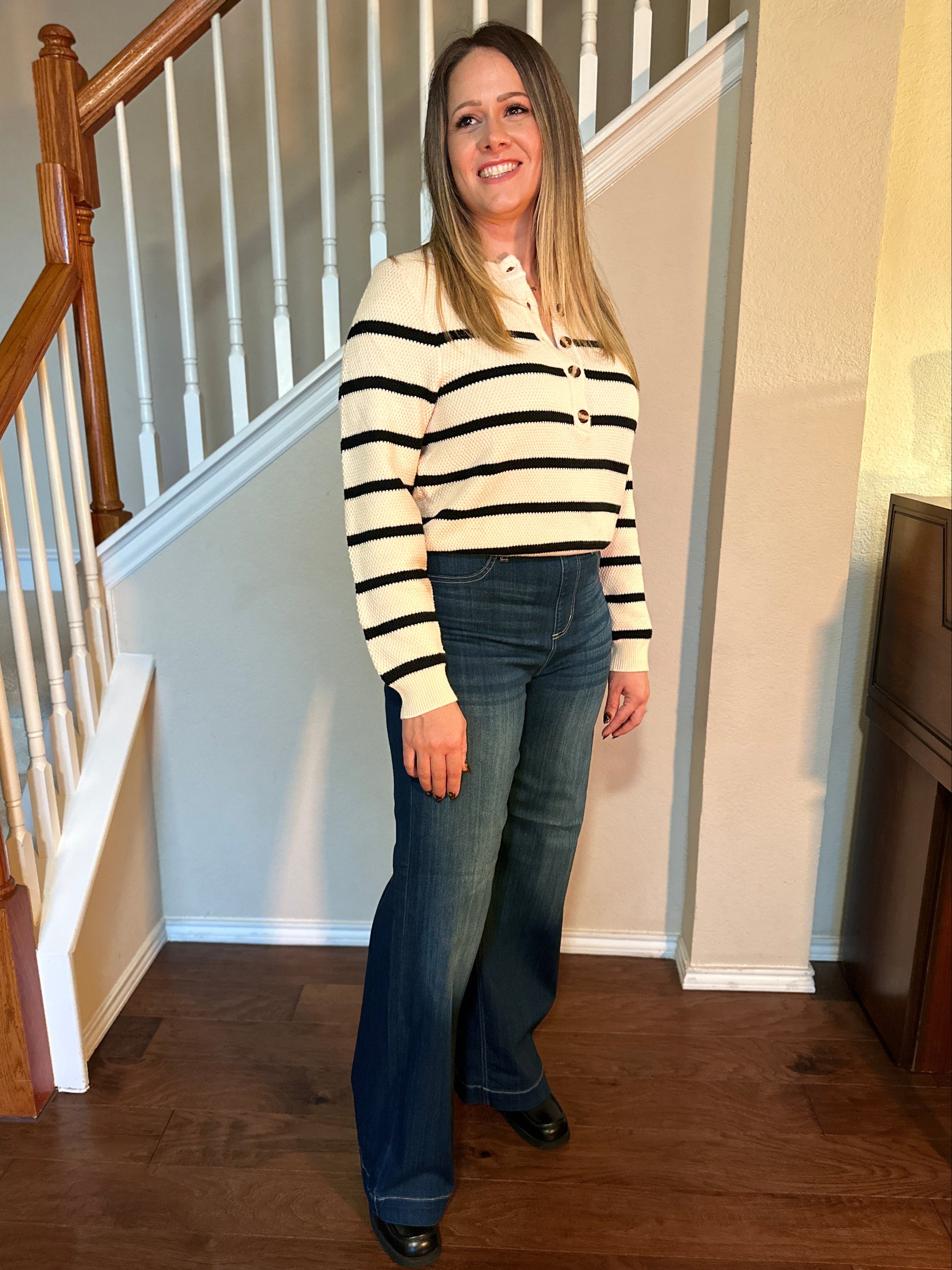 Wide Leg, High Rise, Pull-on Jeans (Dark Wash)