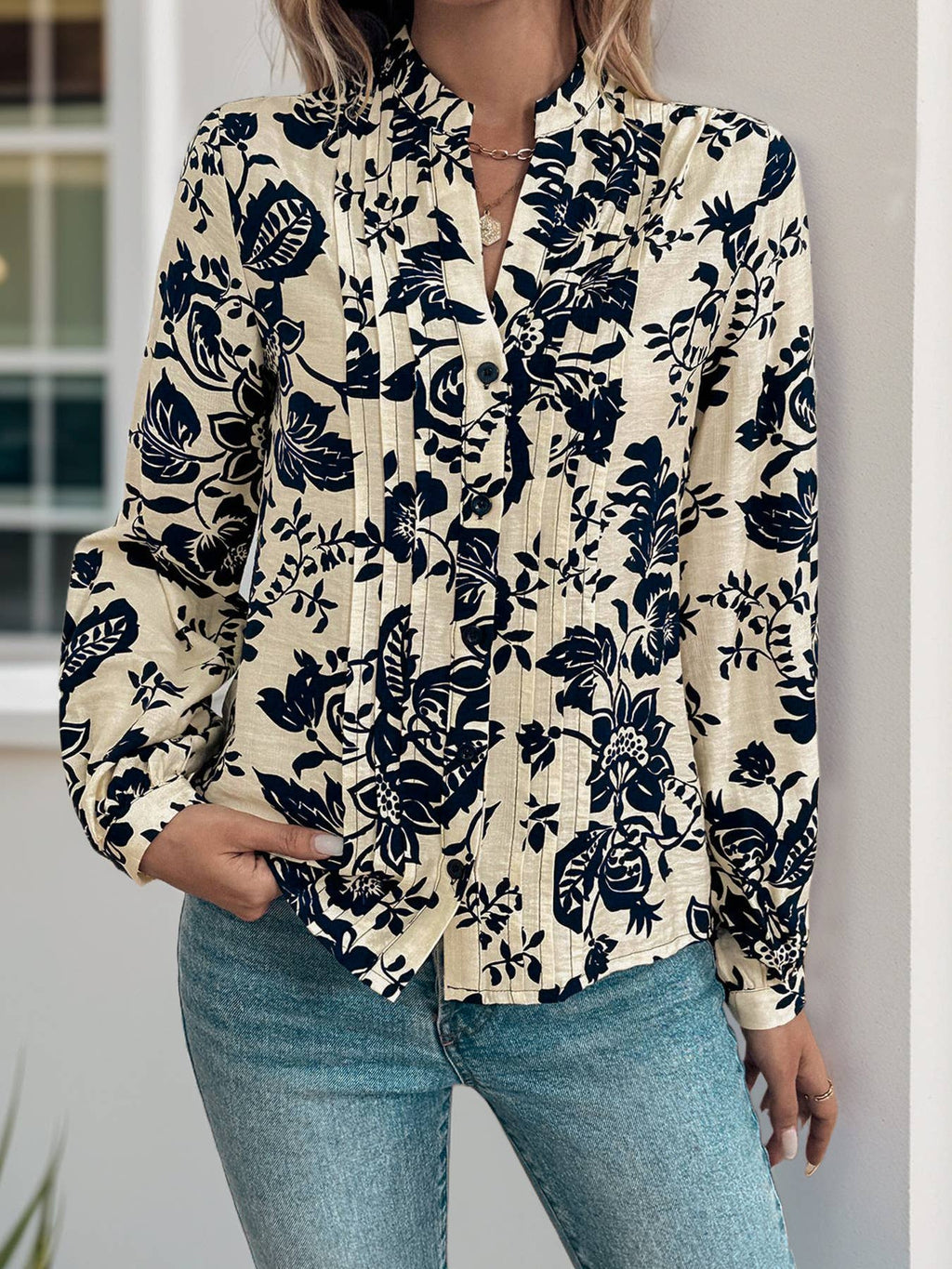 Floral Print Blouse with Pintuck Detail (Beige/Navy)